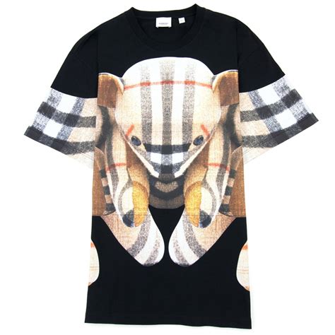 burberry thomas bear t shirt.